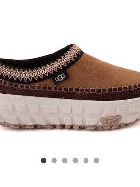 UGG® All-Gender Venture Daze Clog - Chestnut / Ceramic